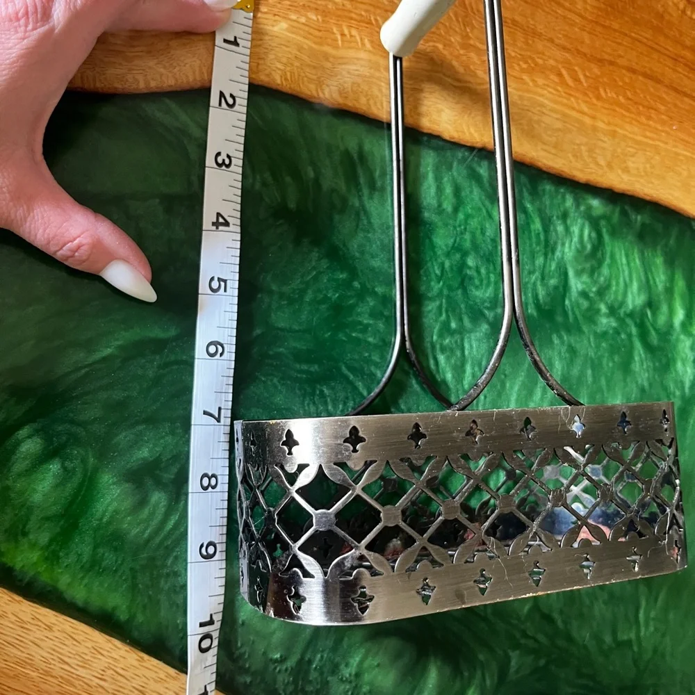 Metal Wire Basket with Handle